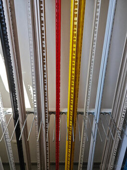 HAVOS LIŠTA 8x2500mm - červená - plastová ukončovací oblouče