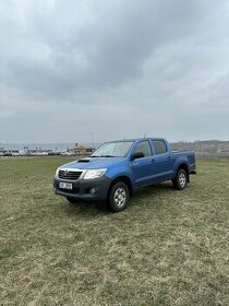 Prodám Toyota Hilux 2.5 D rok výroby 2014, najeto 110000 km