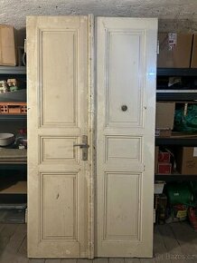 Dřevěné masivní dvoukřídlé dveře (8ks) - 1
