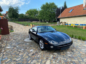 Prodám Jaguar XK8