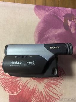 Sony Handycam Video8 - 1