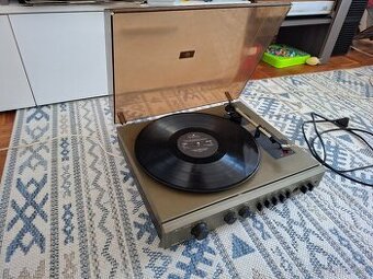 Gramofon Tesla NZC 300