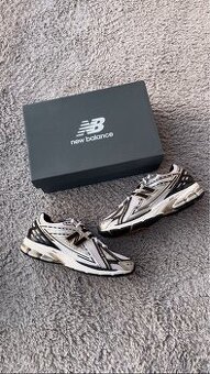 New Balance 1906R White Metallic Gold