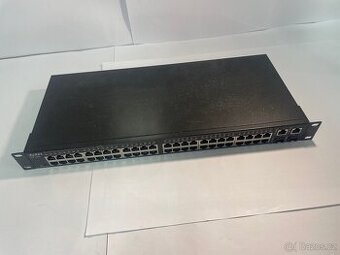 switch zyxel ES-1552