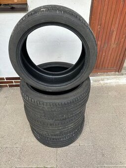 235/40 r19 letní pneu Barum