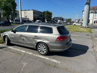Volkswagen Passat Variant - kombi