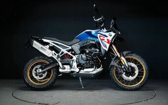 BMW F 900 GS – novinka 2025, styl GS Trophy