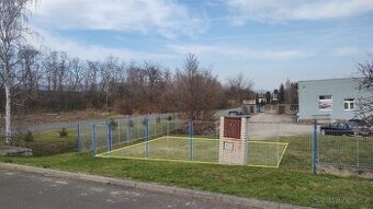 Pozemek v Otvicich