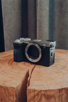 Sony A7C II Silver - ~6500 snímků + 2 orig. baterie