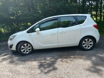 OPEL MERIVA - B, r. v. 2013, 1. majitel, servisní knížka