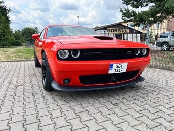 Dodge Challenger 6.4 SRT