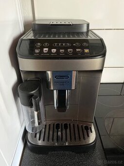 Kávovar Delonghi