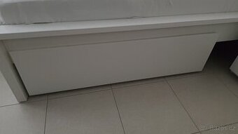 IKEA malm šuplíky