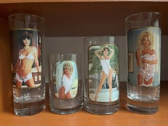 Prodám staré retro sklenice (svlékací ženy)