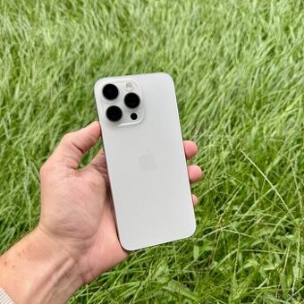 APPLE IPHONE 15 PRO MAX 256GB-BÍLÝ TITAN,BATERIE 100%