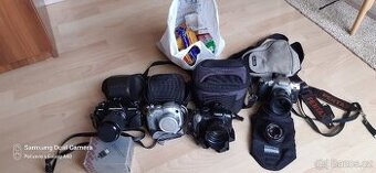 Prodám fotoaparáty Canon,Pentax, Praktica