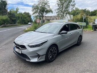 Kia Cee´d 1.5 T-GDi EDICE 30 SW - 1.majitel ČR - 14.400km