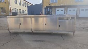 Gastro vybavení (výčepní pult)