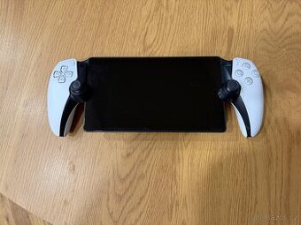 PlayStation Portal + nabíjecí stojan, pouzdro, ochranné sklo