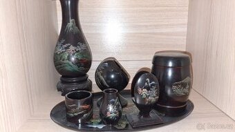 Japonská souprava z ebenového dřeva
