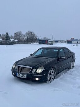 W211 Mercedes
