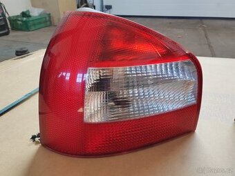AUDI A3 8L FACELIFT- levé zadní světlo/ světlomet