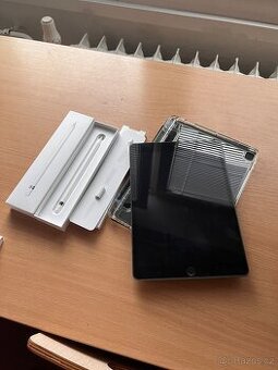 iPad 10,2 8th gen 32gb + Apple Pencil 1st gen