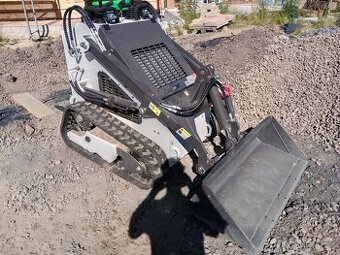 Pásový nakladač smykový (Honda 23PS) - 1