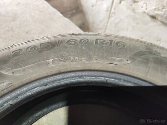 Pneu 205/60 r16
