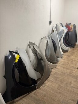 Různé blatníky Škoda, Volkswagen..