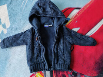 Dětsky vytepleny svetr vel.62-68 - 1