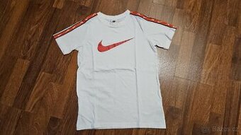 Tričko Nike vel. 152/158