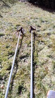 Staré lyžařské hole