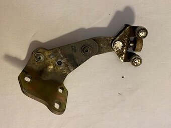 Kladka / pant posuvných dveří pro VW T4