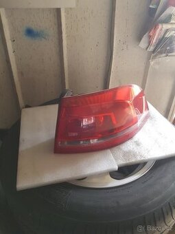 Vw passat b7 zadní světlo právě