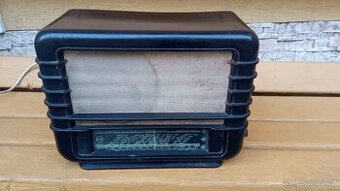 Lampové rádio Tesla Rytmus, rok 1948 funkční