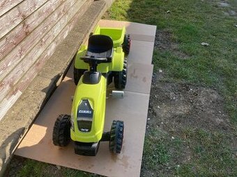 Šlapací traktor CLAAS