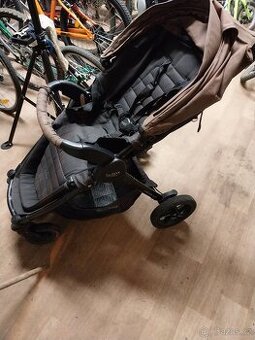 Britax B-Motion 4 Plus wood 2016