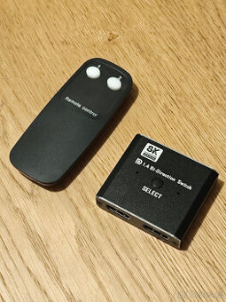 Obousměrný Displayport 1.4 Switch