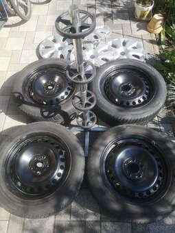 Originální plechové disky FORD R16, vč. zimních pneu