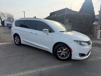 Chrysler Pacifica 3,6 RU Panorama Limited 2018 DPH