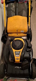 benzínová sekačka na trávu