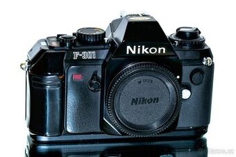 Nikon F-301 tělo funkční