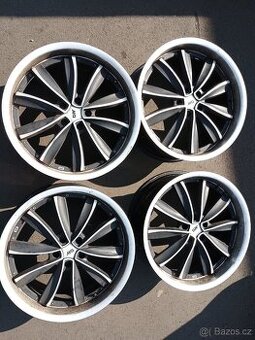 20 VW Audi Mercedes BMW 5x112 20 ALU kola rovná v pořádku -
