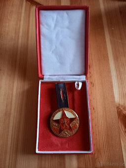 medaile, vlaječky, poukázka