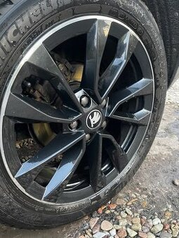 Kola r18, Škoda Karoq, 215/50/18, Michelin