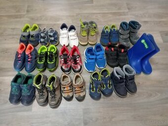 Dětské boty, velikost 27-32 chlapecké,18 párů.