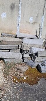 šamotky, tašky, dlažba, obrubníky