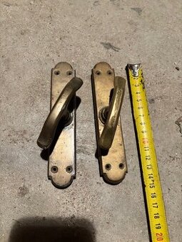 Mosazné okenní kliky