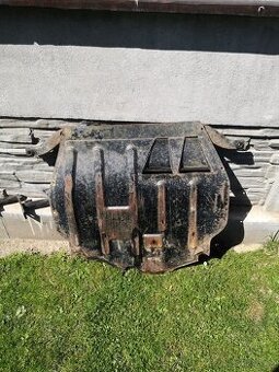 Kovový dekl pod motor Octavia 1.